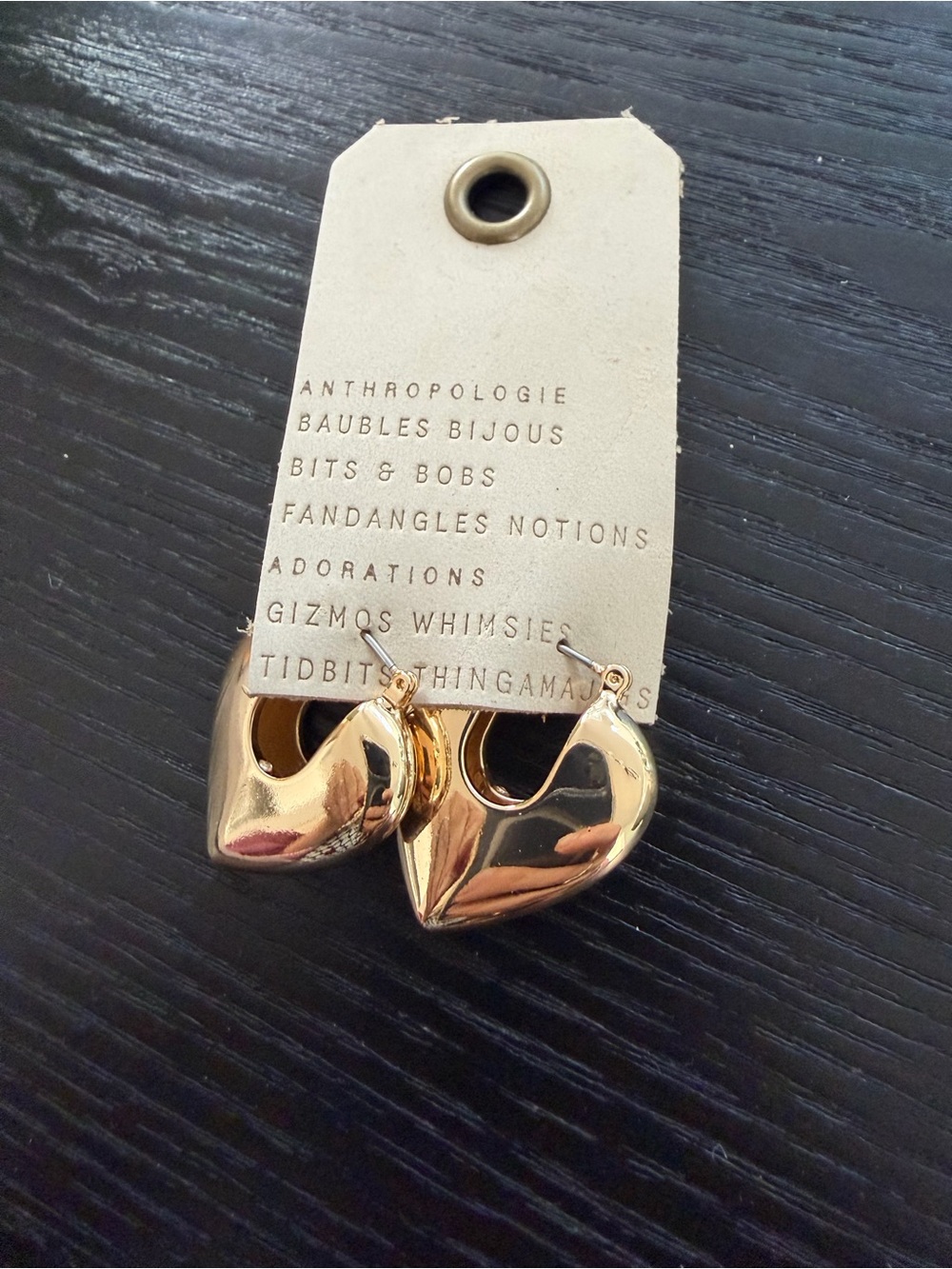 Nwt heart shaped hoops